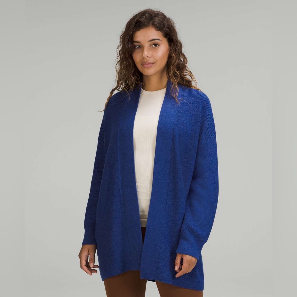 D - Lululemon Merino Wool-Blend Ribbed Long Wrap Sweater
Heathered Psychic